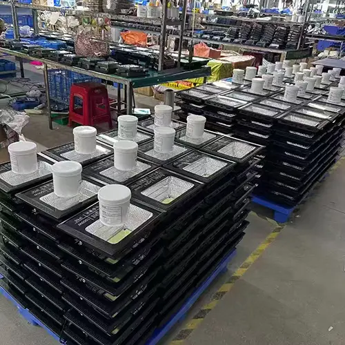 YiCheng Lighting production workshop with SMT assembly line